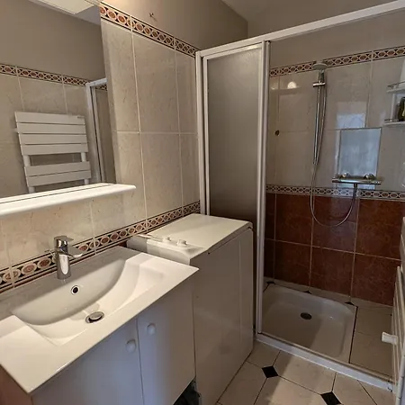 Maison Typique, Centre-ville, Jardin Haute Holiday home