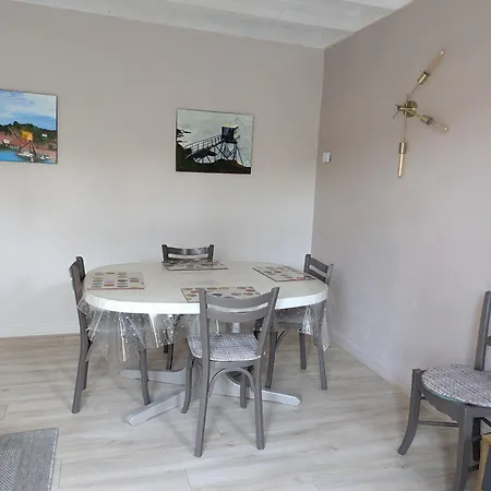 Holiday home Maison Typique, Centre-ville, Jardin Haute